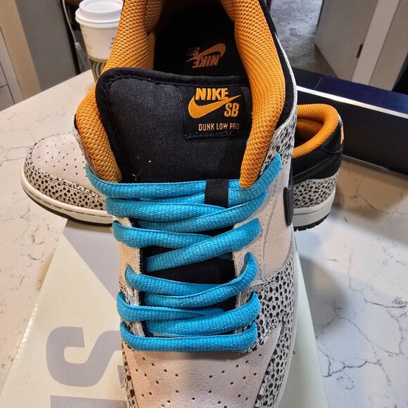 Nike SB Dunk Low Pro Electric Pack Phantom Black Monarch Size Mens 9 FZ1233 002 - Picture 2 of 9